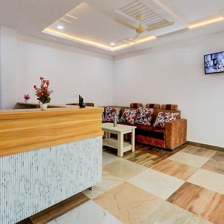 Hotel O Living Tree In Haiderabad Buitenkant foto