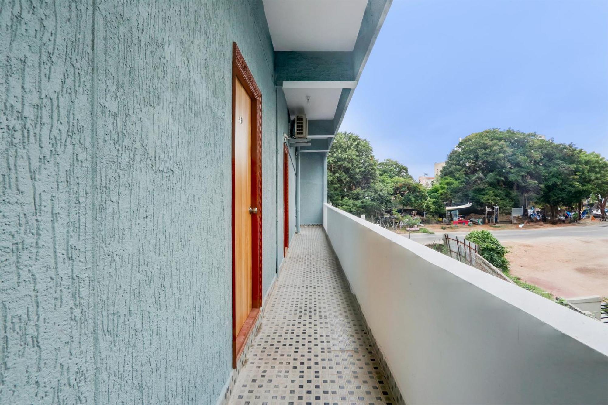 Hotel O Living Tree In Haiderabad Buitenkant foto